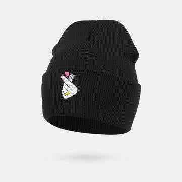 Bonnet en laine avec coeur brodé