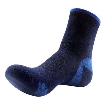 Chaussettes moyennes de tube de sports occasionnels