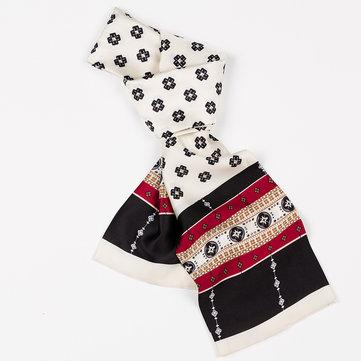 Foulards en soie Cravates Féminines