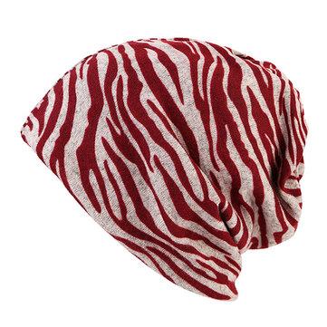 Chapeau de feutrine à l'écharpe à double usage extérieur et à l'épreuve du vent