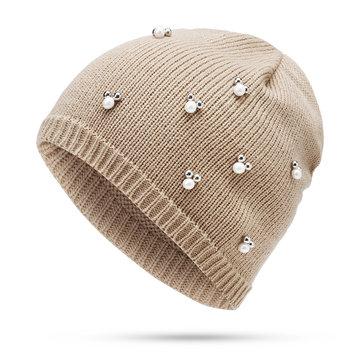 Bonnet en laine et perles