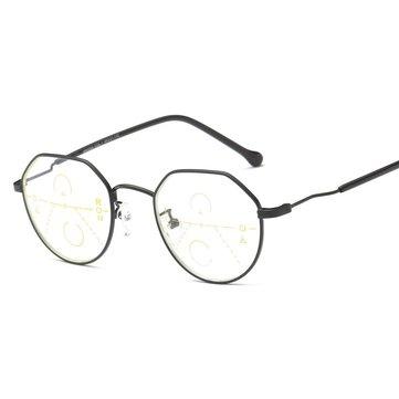 Des lunettes de lecture à double usage très proches