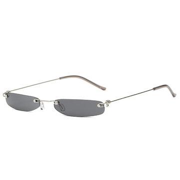 Petites lunettes de soleil à monture carrée
