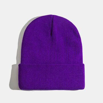 Chapeau en laine tricoté de couleur unie