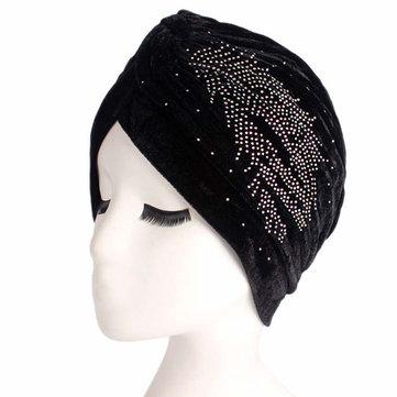 Bonnet orné de diamant