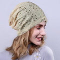 Bonnet respirant à découpes
