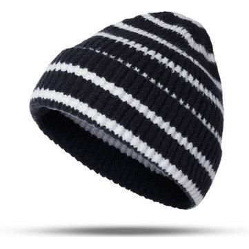 Unisex thick wool hat with warm stripes