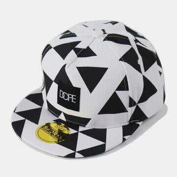 Patch triangle imprimé à plat le long de la casquette de baseball