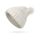 Bonnet en Tricot avec Deux Pompons à Revers
