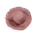 Chapeau de paille à larges bords