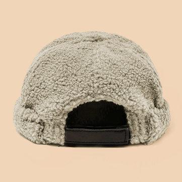 Chapeaux de crâne en peluche chapeaux multicolores chapeau sans bord